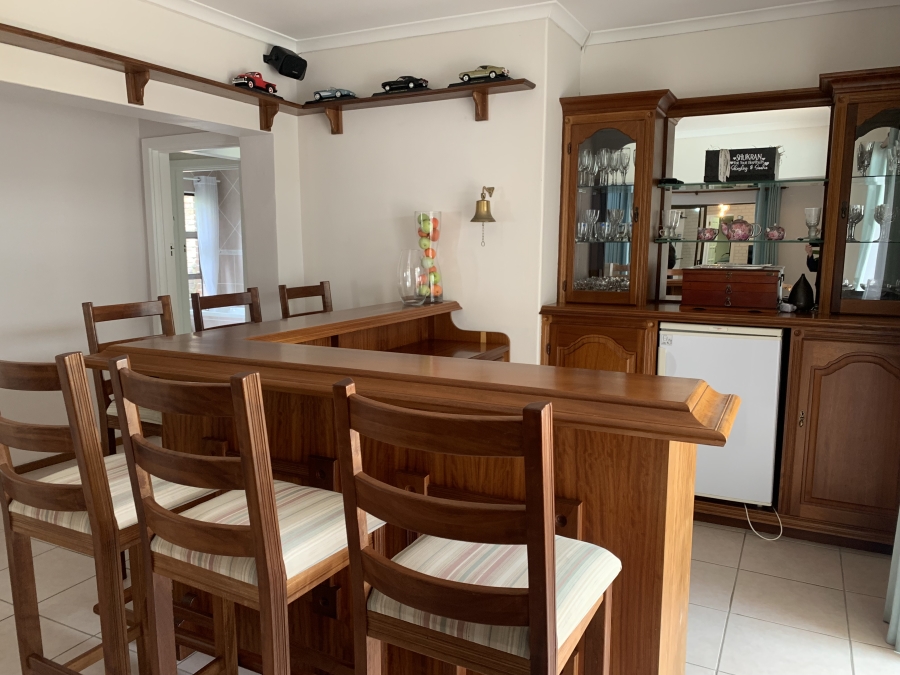 5 Bedroom Property for Sale in Vincent Heights Eastern Cape